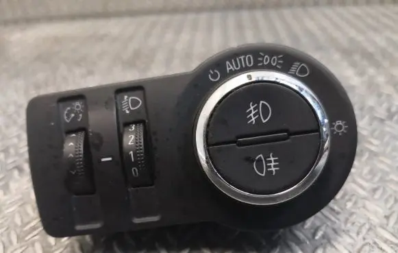 Opel Insignia A Light switch 13268694