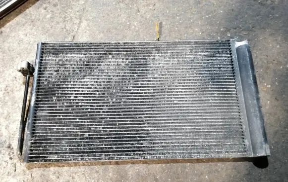 A/C cooling radiator (condenser)