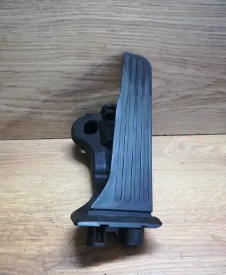 Volkswagen Golf V Accelerator throttle pedal 1K1721503L 6PV00860000
