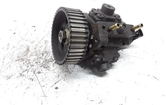 Opel Vectra C Fuel injection high pressure pump 0445010097 0055193731