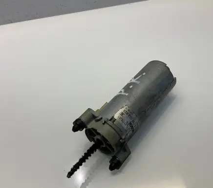 Mercedes-Benz CLS C219 Seat adjustment motor 0130002623 1215701 100105F