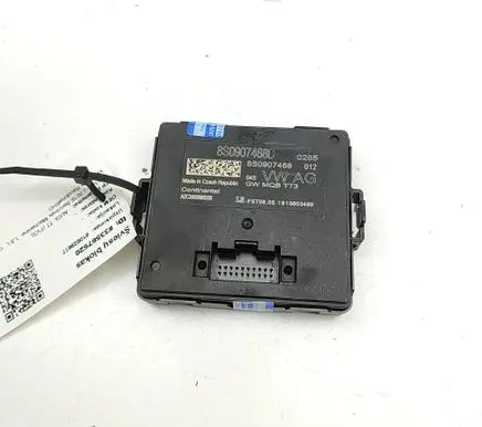 Audi TT TTS RS Mk3 8S Gateway control module 8S0907468D 8S0907468