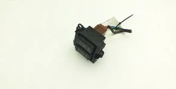 Nissan Juke I F15 Seat heating switch