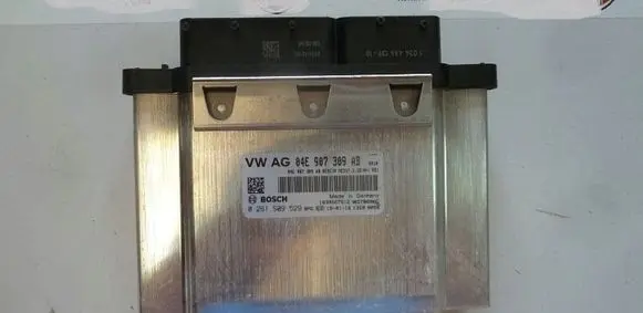 Volkswagen PASSAT B8 Engine control unit/module 04E907309AB