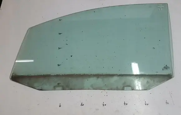 Volkswagen Touran II Sliding door window/glass 