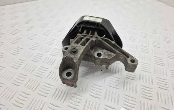Renault Megane IV Engine mount bracket 112320940R