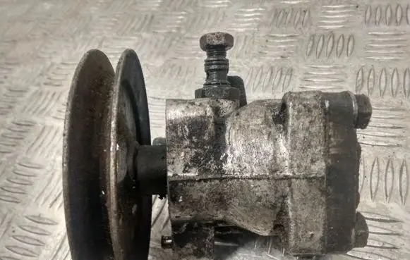 Hyundai Lantra II Power steering pump