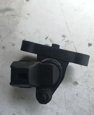 Volvo S80 Crankshaft position sensor 30637803