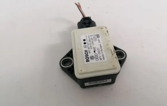 Audi A4 S4 B8 8K ESP acceleration yaw rate sensor 8K0907637C