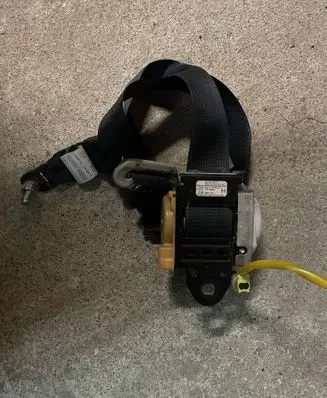Mazda CX-7 Front seatbelt