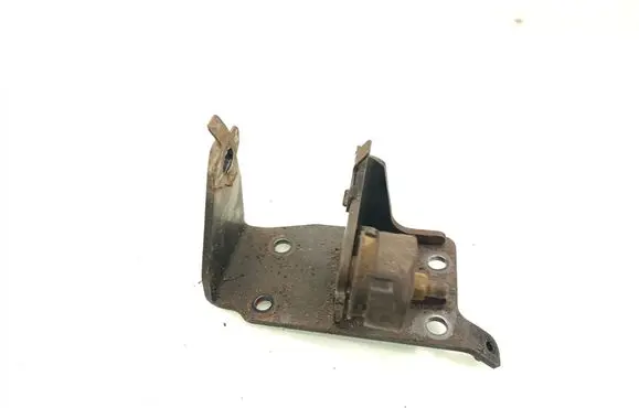 Toyota RAV 4 (XA40) Engine mounting bracket 