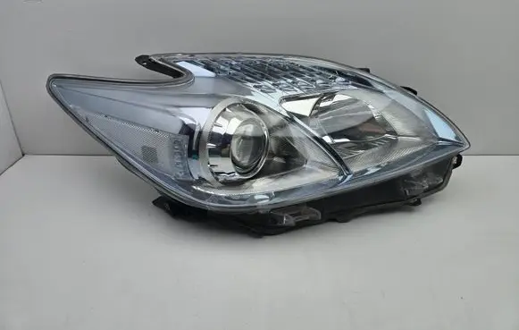 Toyota Prius (XW30) Headlight/headlamp