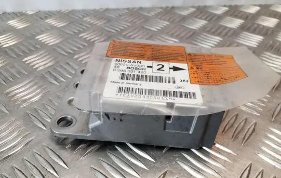 Nissan Primera Airbag control unit/module 98820AV200 0285001420
