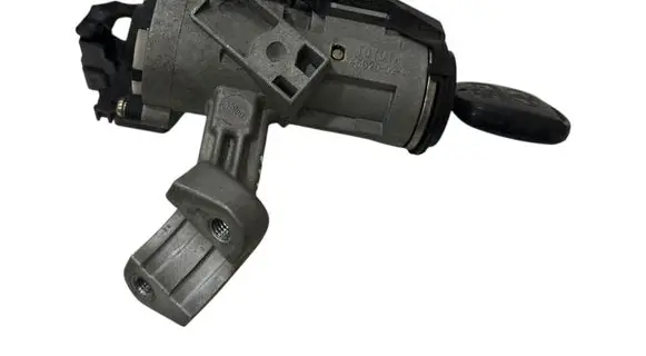 Toyota Corolla E120 E130 Ignition lock 45020024