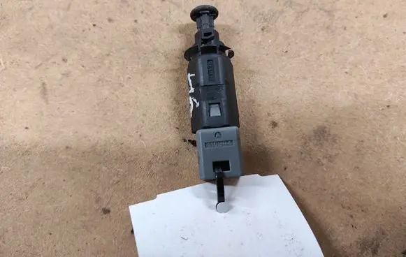Renault Laguna II Clutch pedal sensor 110894