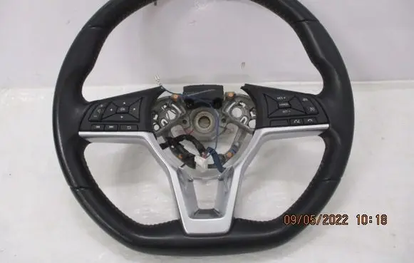 Nissan Qashqai Steering wheel