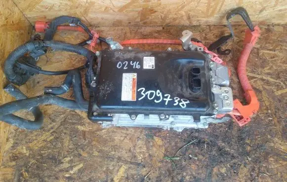 Toyota Prius xw60 Voltage converter inverter G920047261