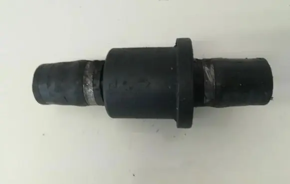 Ford Mondeo Mk III Breather/breather pipe/hose 1s7q9f764ab 1s7q-9f764-ab