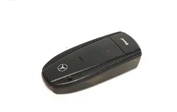 Mercedes-Benz E W211 Bluetooth control unit module B67875877
