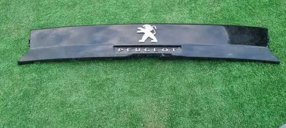 Peugeot 5008 II Tailgate trim 9814790977 99893685 9812068877