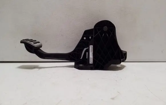 Audi TT TTS Mk2 Clutch pedal 1K2721059DM