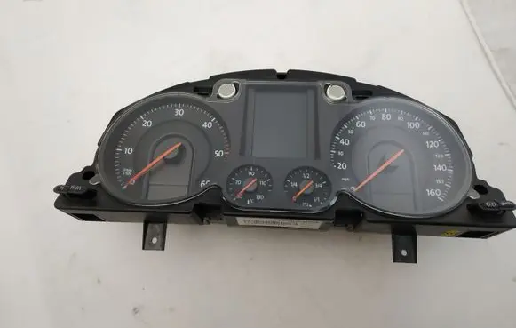 Volkswagen PASSAT B6 Speedometer (instrument cluster) 3C0920971E