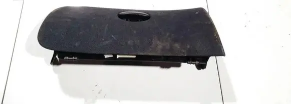 Peugeot 206 Glove box