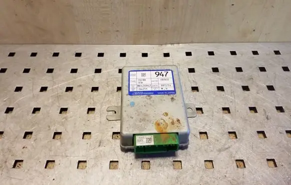 Mitsubishi Space Wagon Other control units/modules MR420947 ECU00A073D