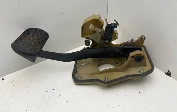 Mercedes-Benz S W140 Brake pedal sensor switch 0015450109 0115457128 1232910082