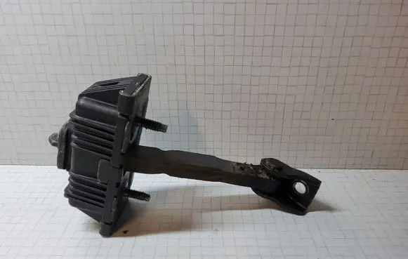 Toyota Avensis T250 Front door check strap stopper