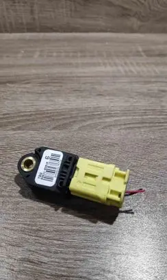 Toyota Yaris Airbag deployment crash/impact sensor 898310D010