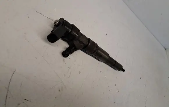Audi A6 S6 C6 4F Fuel injector 0445110