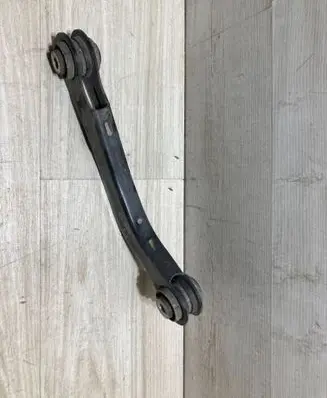 BMW 3 G20 G21 Rear upper control arm/wishbone 6881201