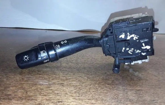 Toyota Avensis T250 Indicator stalk 173650