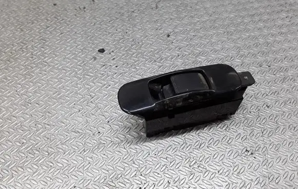 Mitsubishi Lancer Electric window control switch MR587880