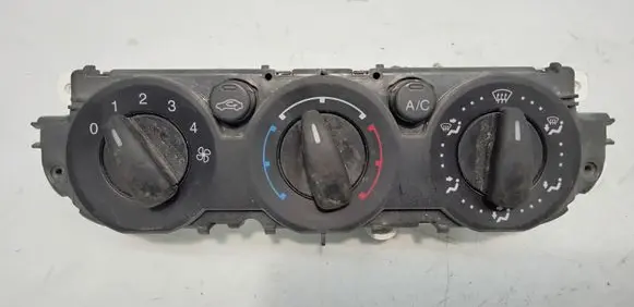 Ford Mondeo MK IV Climate control unit 69737001