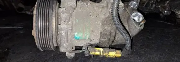 Peugeot 206 Air conditioning (A/C) compressor (pump) 1438f