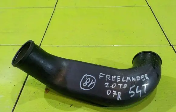 Land Rover Freelander 2 - LR2 Intercooler hose/pipe 54T 12Z04019