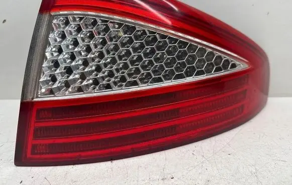 Ford Mondeo MK IV Rear/tail lights 7S7113404A