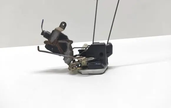 Mitsubishi Space Wagon Rear door lock