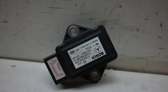 Mercedes-Benz E W211 ESP acceleration yaw rate sensor A0025426618