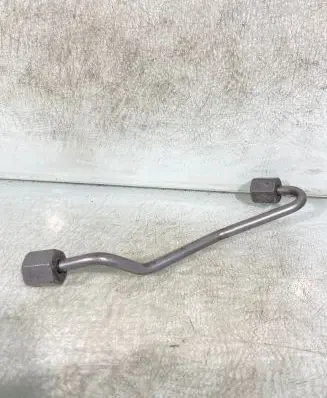 Fuel injector supply line/pipe