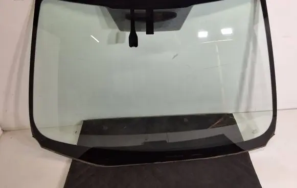 Toyota Auris E180 Front windscreen/windshield window 43R010335 DOT24M228AS1