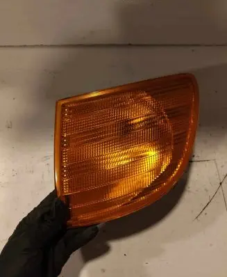 Mercedes-Benz Vito Viano W638 Front indicator light 67629811 6388200021