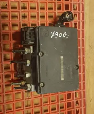 Volvo XC90 ABS Pump 30793444
