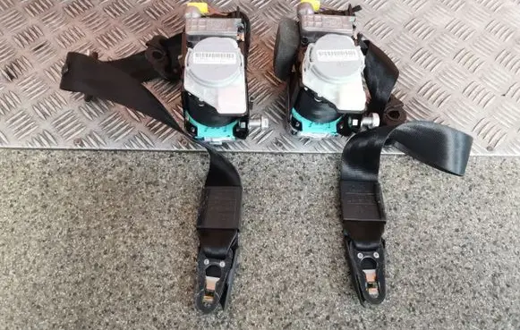 Audi A4 S4 B8 8K Front seatbelt