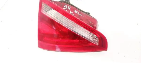 Audi A5 8T 8F Tailgate rear/tail lights 8T0945093