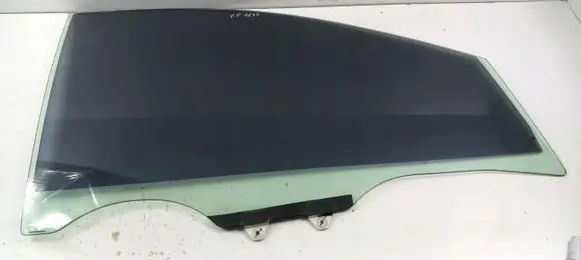 Honda Odyssey Front door window glass four-door