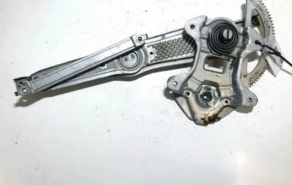 Toyota Yaris Sliding door window regulator with motor nenustatyyta