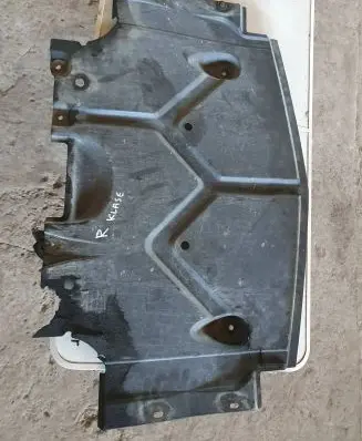Mercedes-Benz R W251 Engine splash shield/under tray A2515240131
